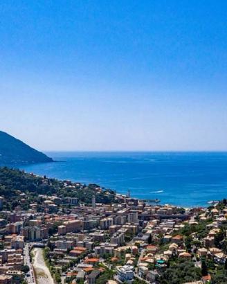 Casa vacanza Liguria 20 posti piscina giardino