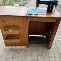 Macchina per cucire Necchi