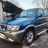 Nissan Terrano II Terrano II 2.7 Tdi 5 porte Luxur