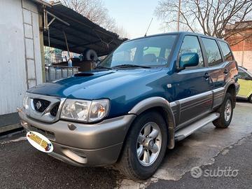 Nissan Terrano II Terrano II 2.7 Tdi 5 porte Luxur