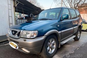 Nissan Terrano II Terrano II 2.7 Tdi 5 porte Luxur