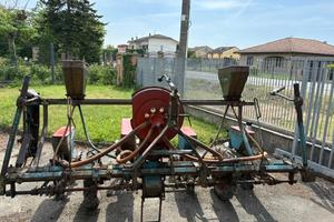 Seminatrice marca MONOSEM pneumatica a 4 file
