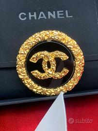 Spilla Chanel