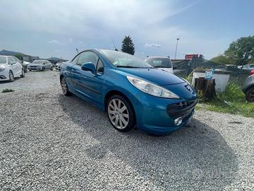 PEUGEOT 207 1.6 HDi 110CV CC Féline