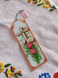 Segnalibro con croce 3€ –idea delicata e simbolica