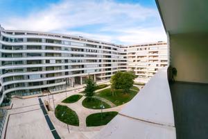 Monolocale con ampio terrazzo