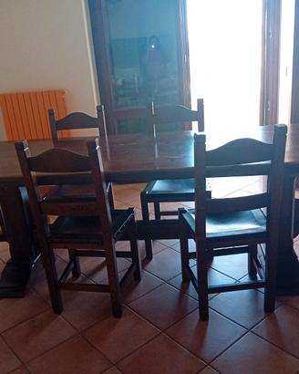 Tavolo in castagno massello+sedie in cuoio -