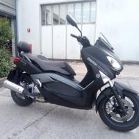 Yamaha X-Max 250