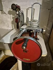 Affettatrice vintage a volano