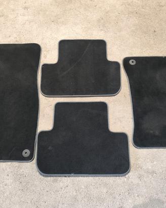 Tappetini Audi A4 B8