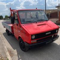Iveco Daily 30.8 2.5 Diesel Combi 9 p.ti