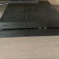 Ps 4 + 2 joystic + 3 giochi