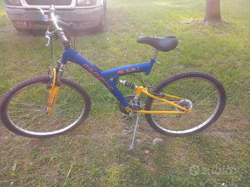  Mountain bike (MTB) ammortizzata
