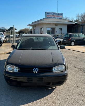 RICAMBI AUTO VOLKSWAGEN GOLF 2001NERA