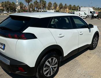 Peugeot 2008 come nuova (accetto permuta diesel)