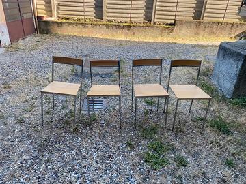 Tavolo in legno / ferro con 4 sedie