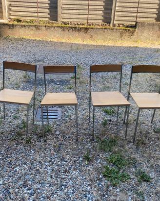 Tavolo in legno / ferro con 4 sedie