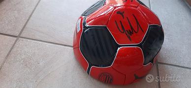 Pallone ufficiale Milan autografato