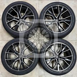 Cerchi 22 e pneumatici originali Audi Q8