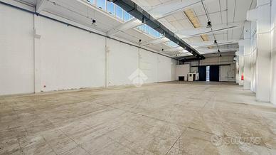 CAPANNONE A PESCHIERA BORROMEO