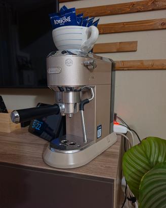 Macchina Caffè De'Longhi Dedica 