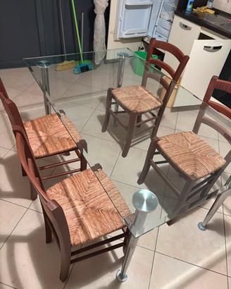 Tavolo in vetro + 4 sedie