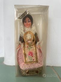 Bambola sarda costume in pelle