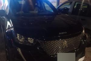 peugeot 2008 modello allure