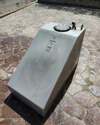 Serbatoio 500 L gasolio sottoscala (trapezoidale)