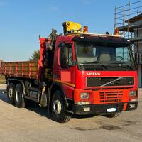 Camion Volvo FM7 290 cv con gru fassi