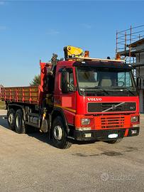 Volvo FM7 290 cv con gru fassi