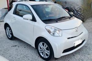 TOYOTA iQ 1.0
