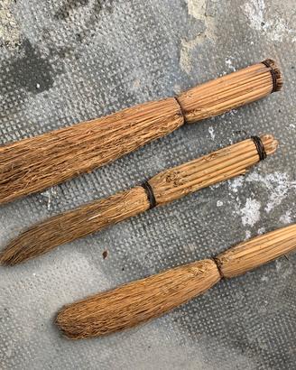 3 Scopini di saggina