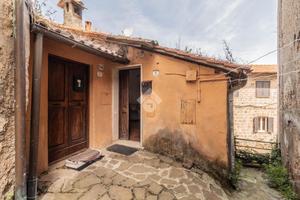 3 LOCALI A BASSANO ROMANO