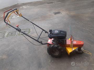 DECESPUGLIATORE A RUOTE BENASSI MD555R