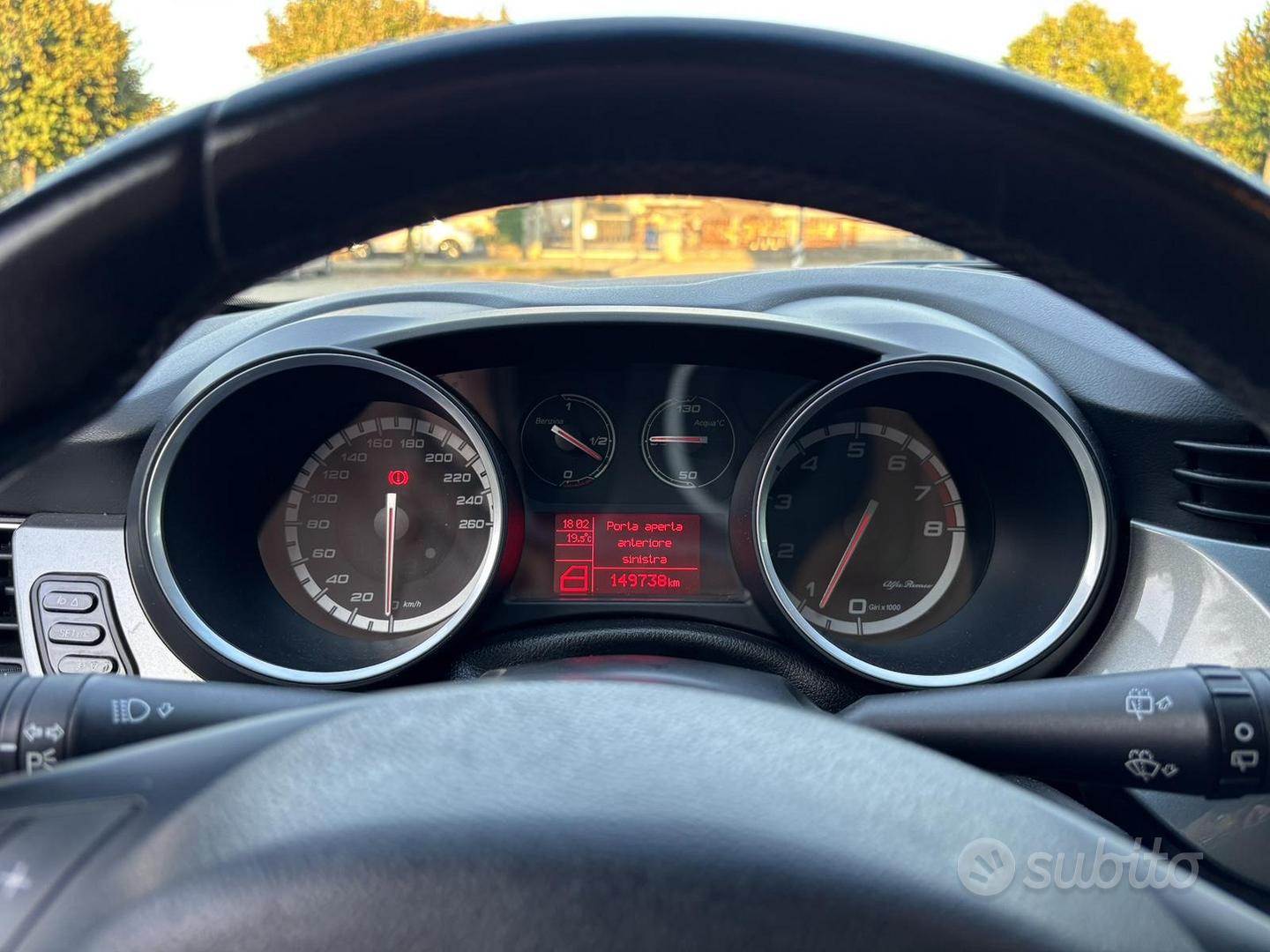 Alfa Romeo Giulietta 2011 photo 3