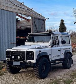 Land Rover Defender TD4 Puma anno 2009 Motore 2.4