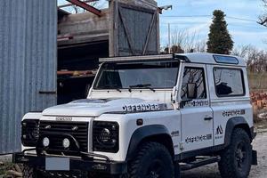 Land Rover Defender TD4 Puma anno 2009 Motore 2.4