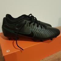 Scarpe da pallone NUOVE N"43