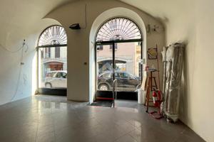 NEGOZIO A CREMONA