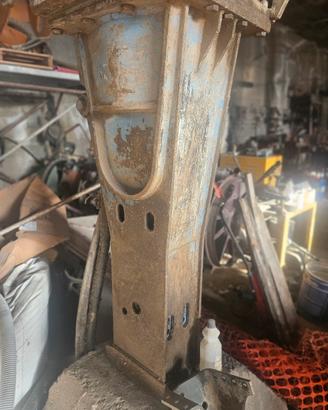 martello per escavatore PV 690  