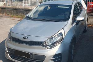 Kia Rio 1200 gpl