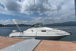 Barca fuori bordo 90 cavalli semicabinata