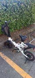 Bici pieghevole 14 pollici - leggere att3ntamente