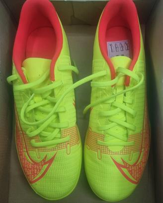 snekers da calcetto Nike