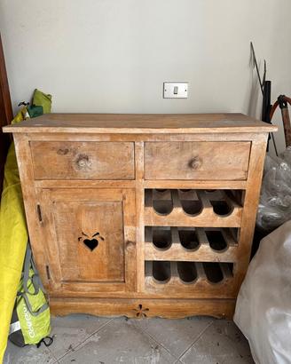 Mobile in legno massiccio con intarsi tirolesi