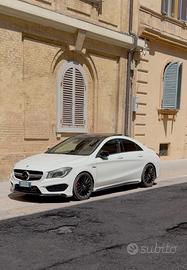 Mercedes Benz CLA 45 AMG