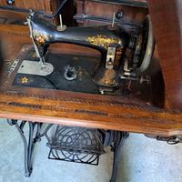 Macchina da cucire d’epoca