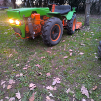 Trattore Pasquali con trincia fresa e aratro