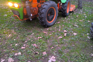 Trattore Pasquali con trincia fresa e aratro